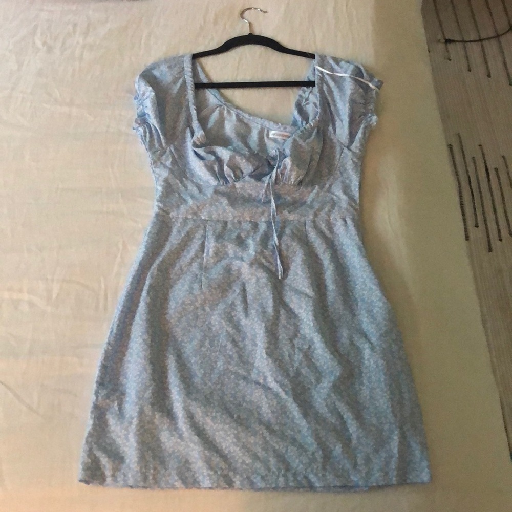 verge girl blue floral dress!